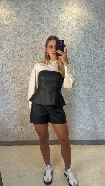 Shorts Couro Chade